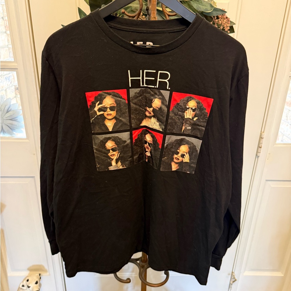 H.E.R Having Everything Revealed Band Tee R&B Soul Music Graphic Tee T Shirt L